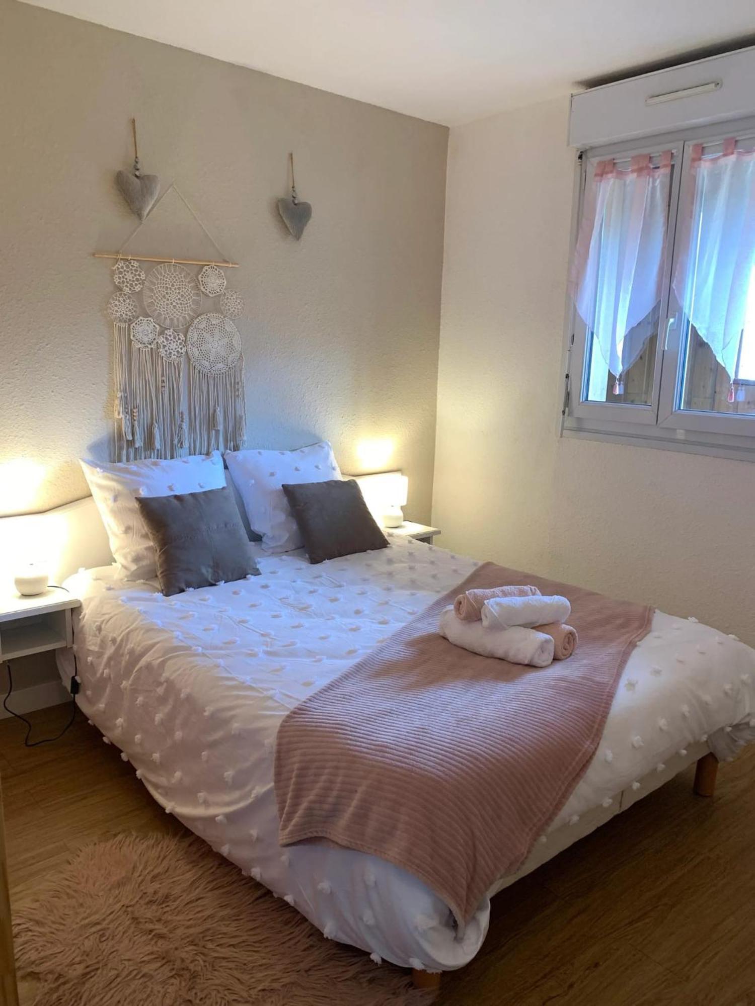 Appartement Charmant A Bagneres De Bigorre 56 M² Avec Balcon Exteriör bild
